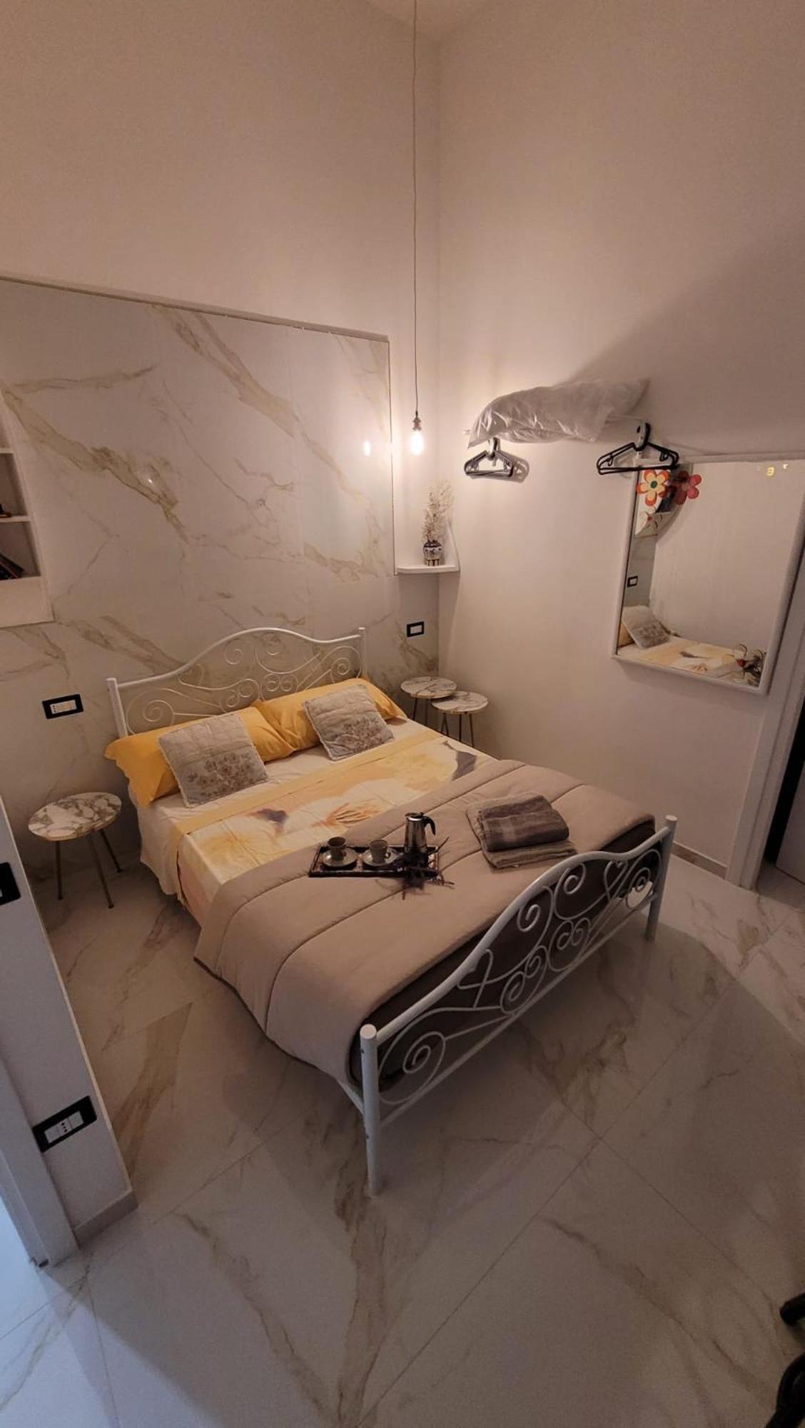 Apartamento O'Vicolo E Napoli Exterior foto