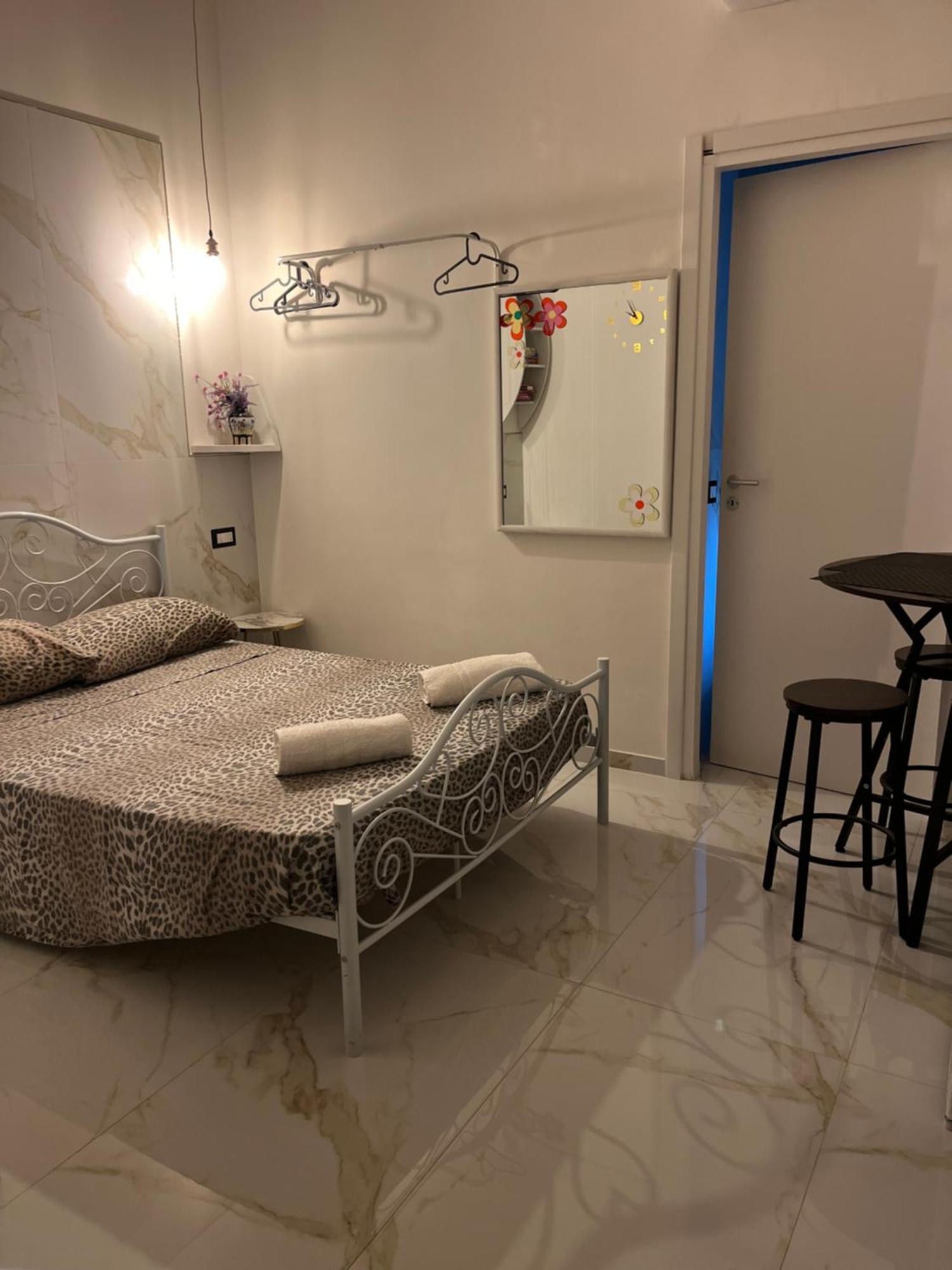 Apartamento O'Vicolo E Napoli Exterior foto
